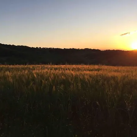 Colgiglione, Un Borgo Nella Umbria Villa