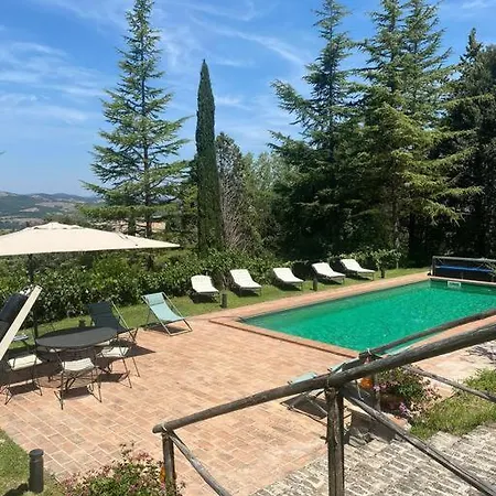 Colgiglione, Un Borgo Nella Verde Umbria Villa Crocicchio