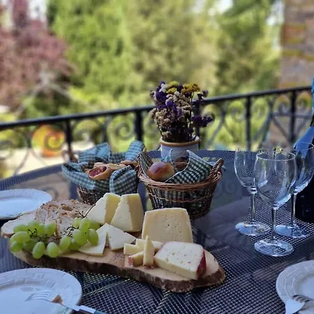 Villa Colgiglione, Un Borgo Nella Verde Umbria Crocicchio