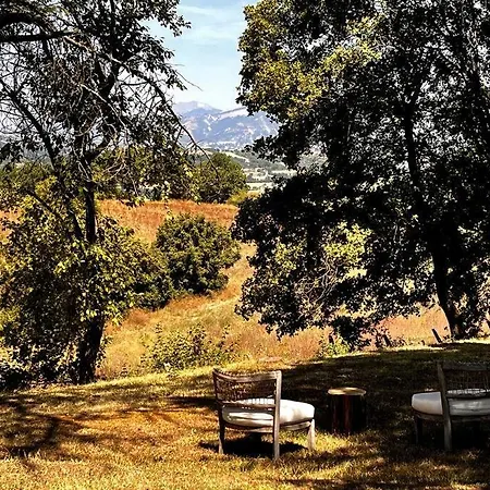 Villa Colgiglione, Un Borgo Nella Verde Umbria