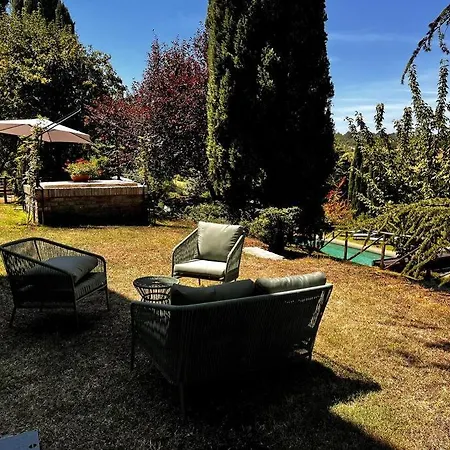 Colgiglione, Un Borgo Nella Verde Umbria Crocicchio