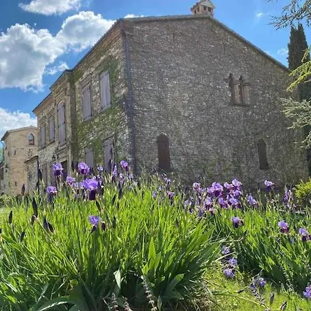 Colgiglione, Un Borgo Nella Umbria Villa Crocicchio
