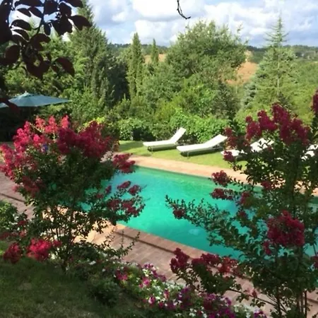 Villa Colgiglione, Un Borgo Nella Verde Umbria *
